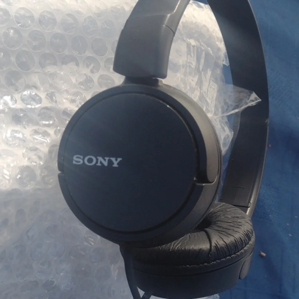 Sony 1-7-1Black Wired Headphones NWOT